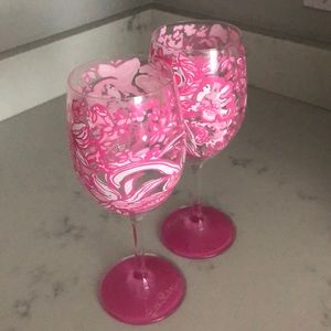 2 lilly Pulitzer glasses